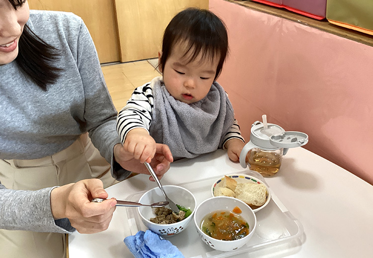 初めてのお給食