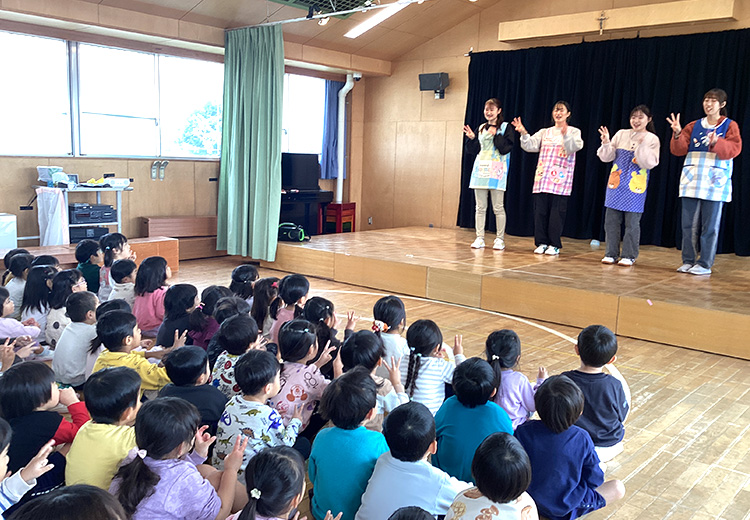 静岡県立大学短期大学部の学生さん