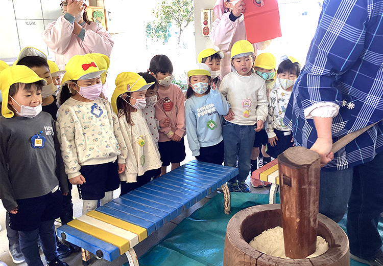 おもちつき見学