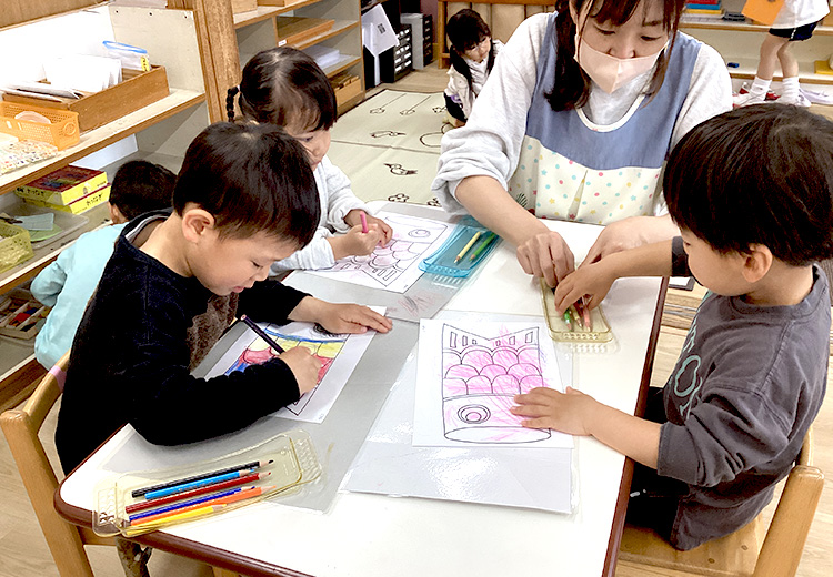 こいのぼりの色塗り